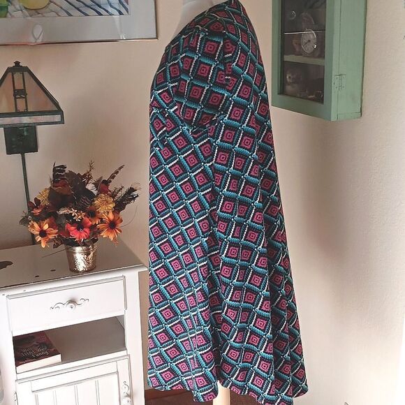 LuLaRoe Carly Dress - Picture 4 of 10